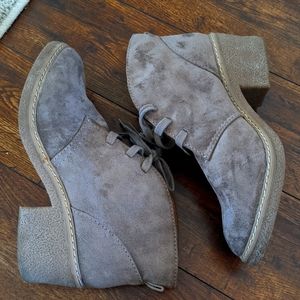 Small Heel Grey Suede Ankle Boots Size 8